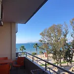 Apartament Beachfront 3 By Office *
