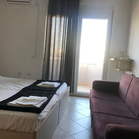 Promenade 3 By Office Apartment *