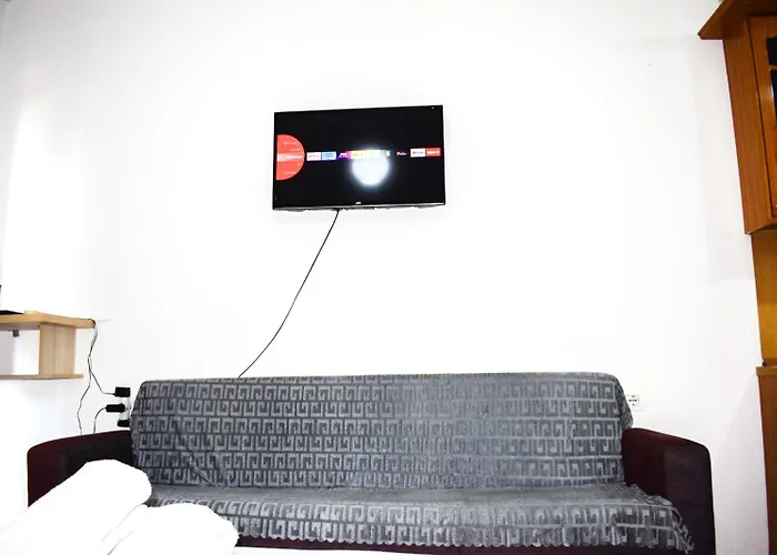 Beachfront 3 By Office Apartment Vlorë